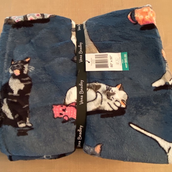 Vera Bradley ~CAT'S MEOW~ Plush Fleece Throw Blanket Blue Background NWT 80x50 - Picture 2 of 12